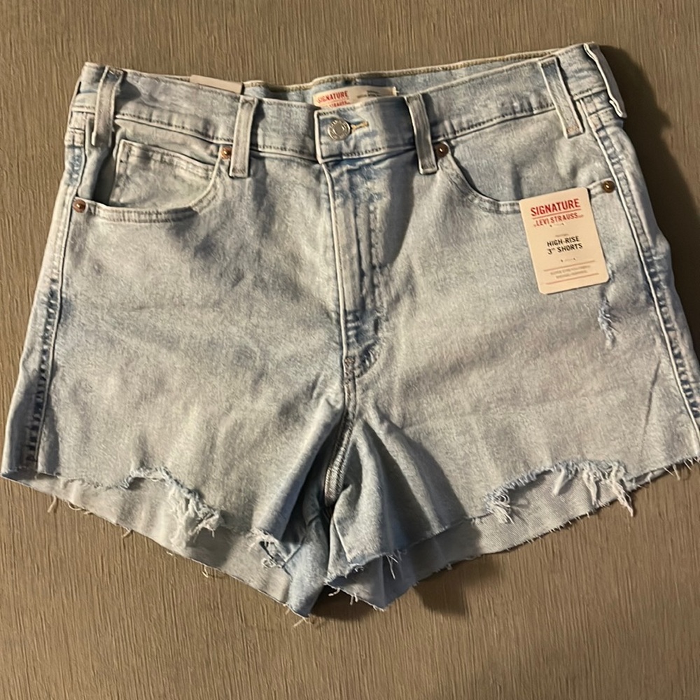 Levi’s Denim Shorts Size 32